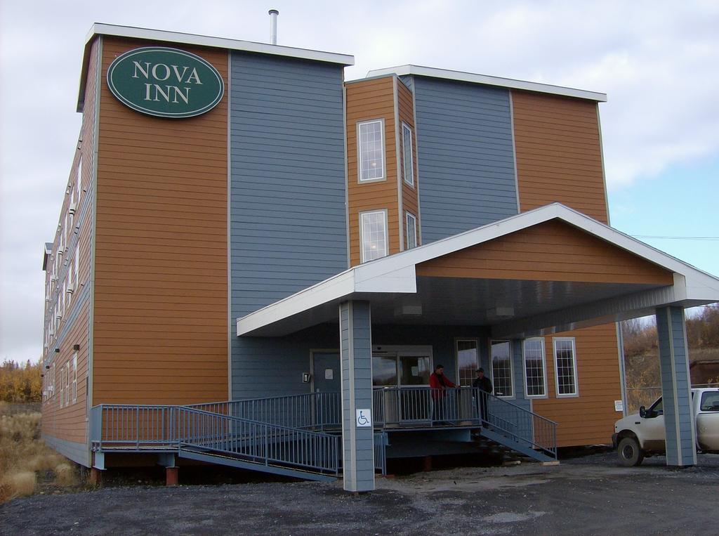 Nova Inn Inuvik Exterior foto